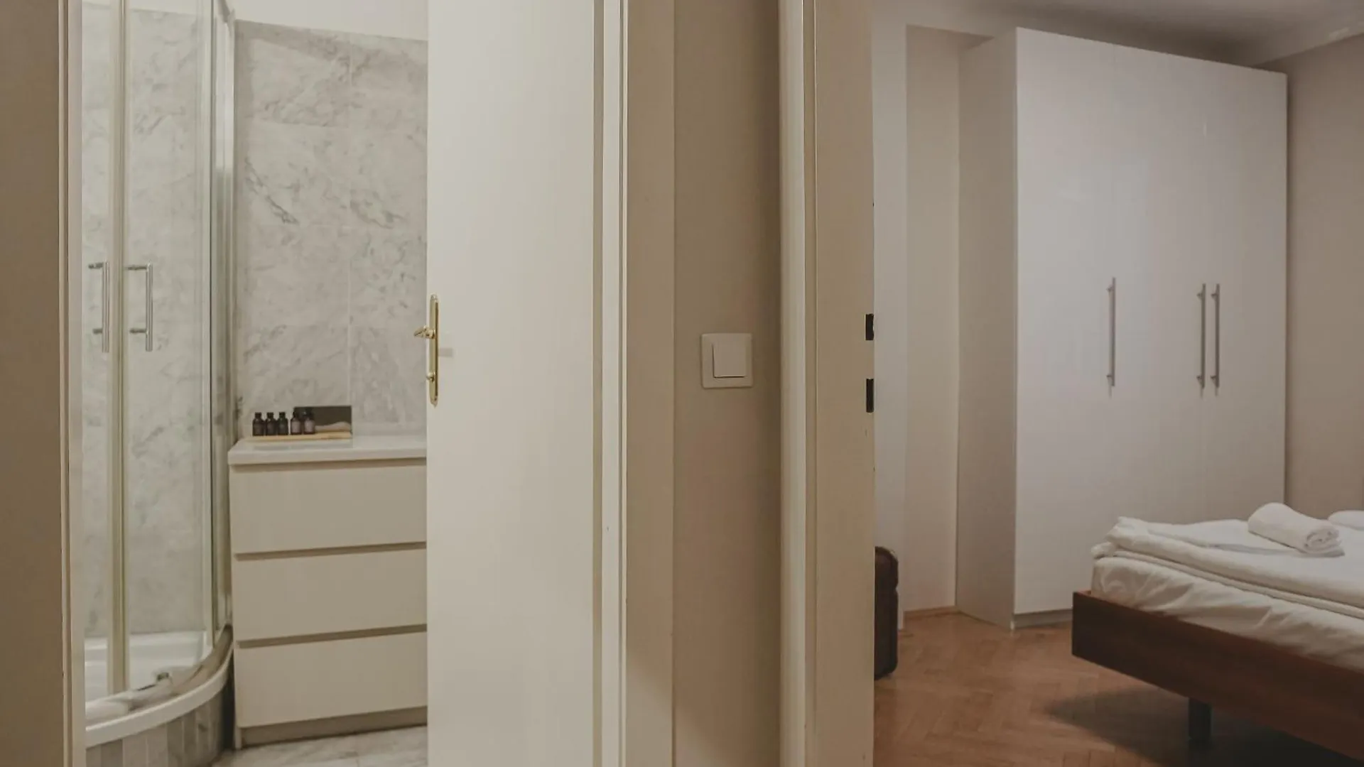 Heymi Apartments Schwedenplatz Vienna 0*,